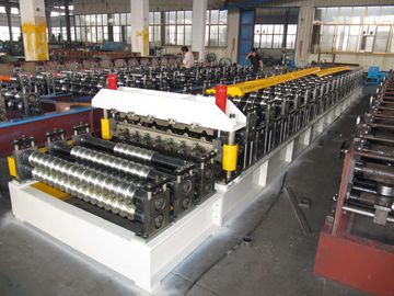 Çin Zincirle Çift Katmanlı Oluklu Roll Şekillendirme Makinesi 5.5KW Tedarikçi