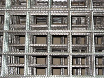 Çin Pre-engineered Çelik Yapılar Kitleri, Kaburga Kare Mesh Sismik 500E Demir Çelikleri Tedarikçi