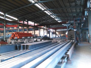 Çin Prefabrik Depo Eğimli Çatı Endüstriyel Yapısal Çelik Shed Tedarikçi