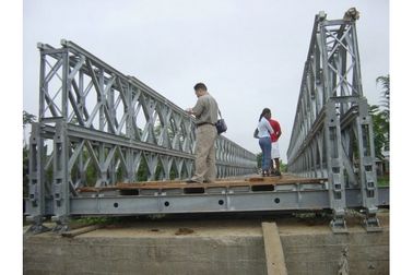 Çin Özelleştirilmiş Ahşap Güverte Kararlılığı Çelik Bailey Köprüsü / Taşınabilir Çelik Köprü CB100, CB200 Tedarikçi