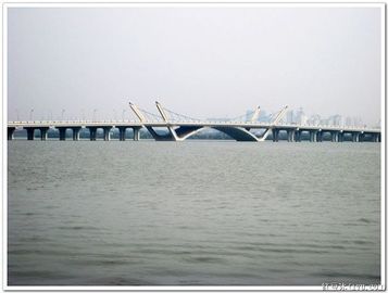 Çin Özel Sıcak Daldırma Galvanizli Prefabrike Yapısal Çelik Bailey Köprüsü Tedarikçi